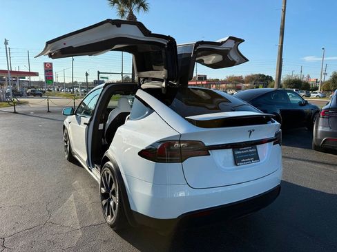 Used 2023 Tesla Model X image 7