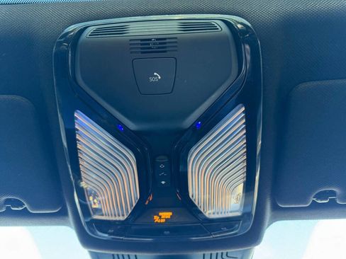 Used 2019 BMW 530i xDrive w/ M Sport Package image 7