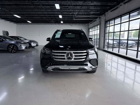 Used 2025 Mercedes-Benz GLS 450 4MATIC image 8