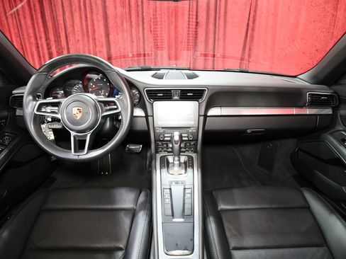 Used 2017 Porsche 911 Carrera RWD image 15