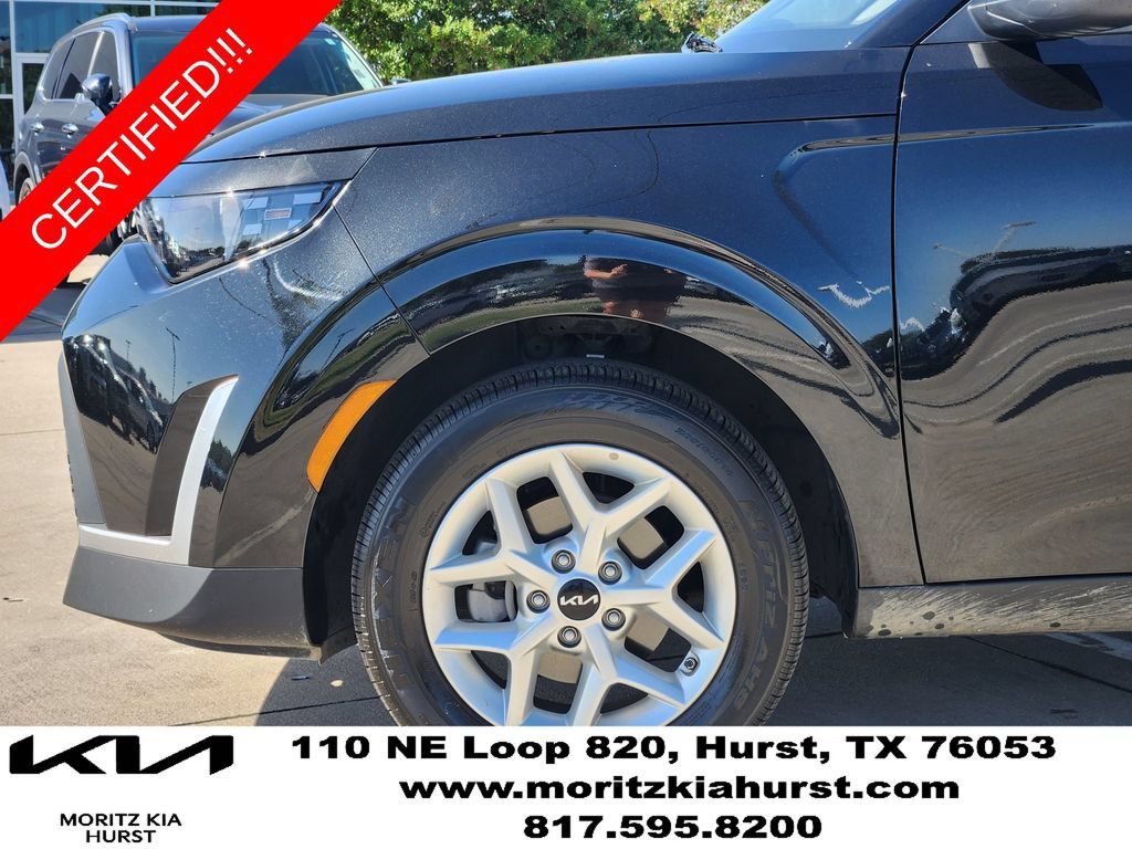 Certified 2025 Kia Soul LX w/ LX Technology Package FWD image 14