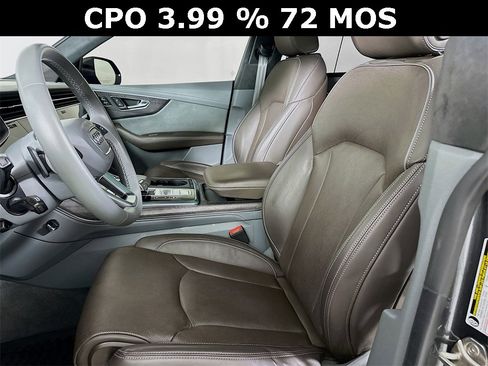 Used 2023 Audi Q8 Prestige w/ Prestige Package image 8