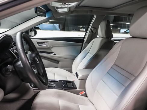 Certified 2017 Toyota Camry XLE w/ Moonroof Package FWD image 21