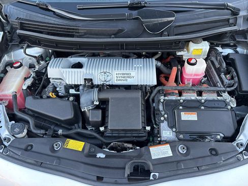 Used 2015 Toyota Prius Four w/ Protection Package image 29