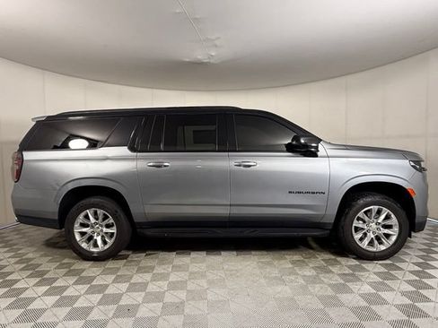 Used 2023 Chevrolet Suburban Premier RWD image 13