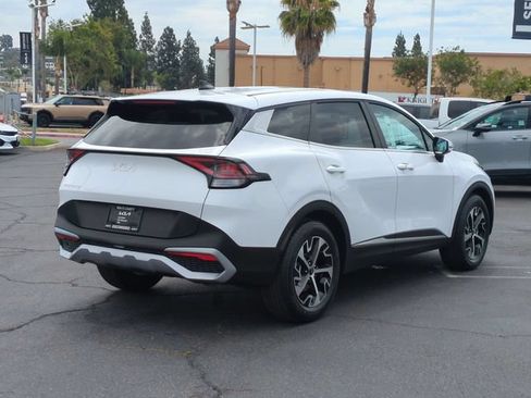 Certified 2024 Kia Sportage EX FWD image 3