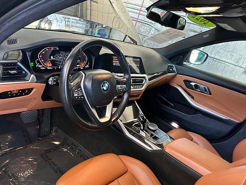 Used 2022 BMW 330i Sedan w/ Convenience Package RWD image 18