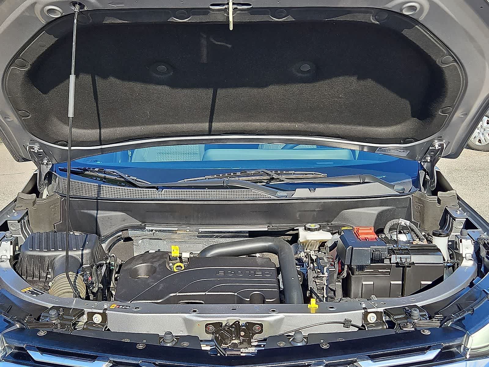 Certified 2025 Chevrolet Equinox LT FWD image 35