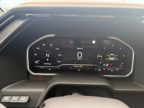 Used 2023 GMC Sierra 1500 AT4 w/ Technology Package AWD/4WD image 20