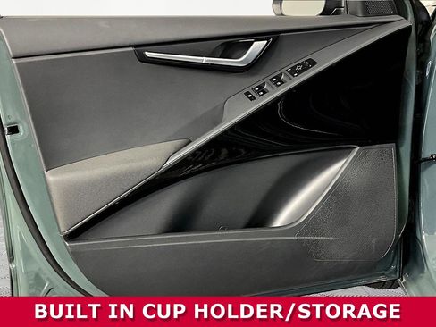 Used 2023 Kia Niro EX FWD image 18
