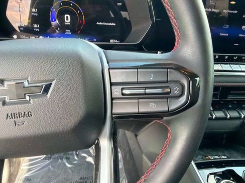 Used 2025 Chevrolet Colorado Z71 AWD/4WD image 27