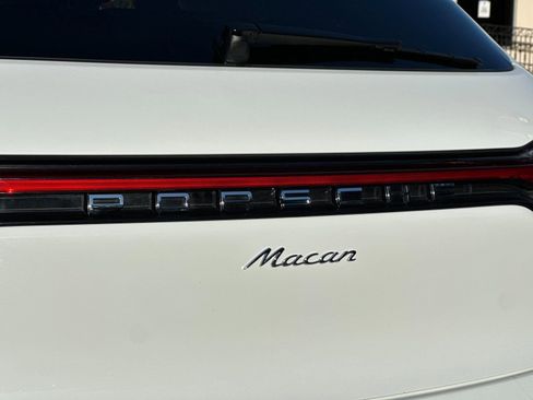 Used 2024 Porsche Macan image 33