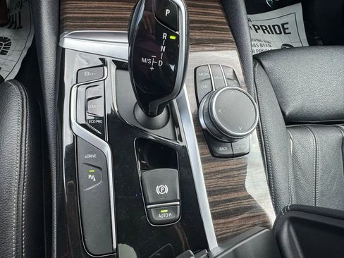 Used 2019 BMW 530e xDrive image 34