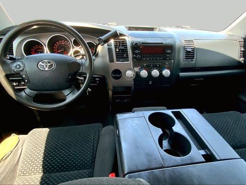 Used 2013 Toyota Tundra 2WD CrewMax w/ Tow Pkg image 16