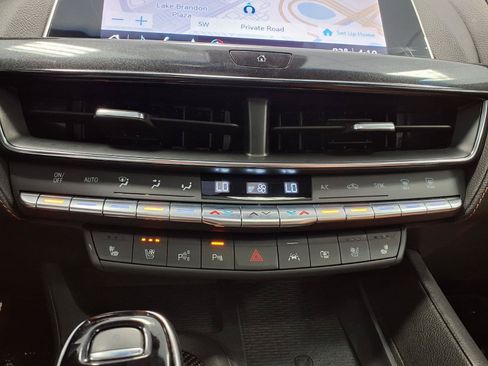 Certified 2022 Cadillac CT5 V w/ Platinum Package AWD/4WD image 27