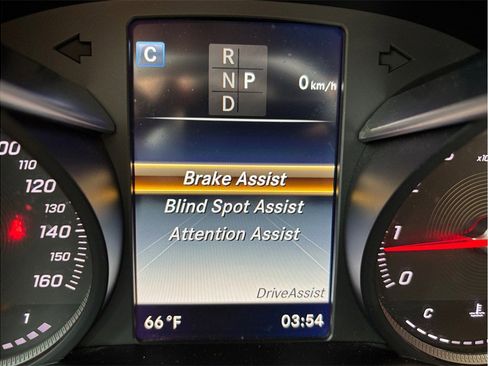 Used 2019 Mercedes-Benz GLC 300 image 31