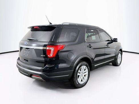Used 2019 Ford Explorer XLT w/ Equipment Group 202A AWD/4WD image 11