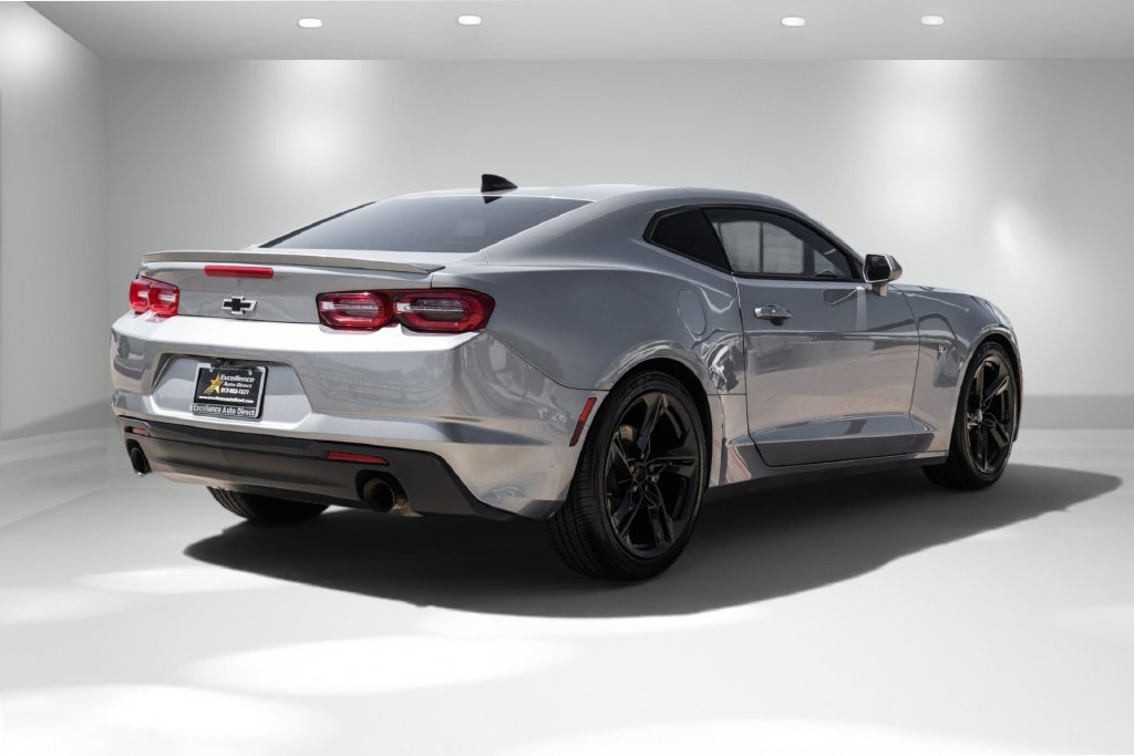 Used 2023 Chevrolet Camaro LT w/ Technology Package RWD image 8