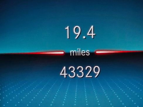 Used 2022 Mercedes-Benz E 350 4MATIC Sedan image 43