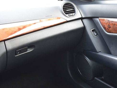 Used 2013 Mercedes-Benz C 300 4MATIC Sedan image 39