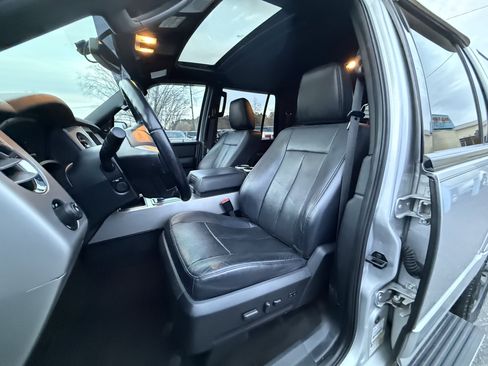 Used 2017 Ford Expedition Limited w/ Equipment Group 301A AWD/4WD image 13