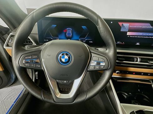 Used 2023 BMW i4 eDrive35 w/ Premium Package RWD image 11