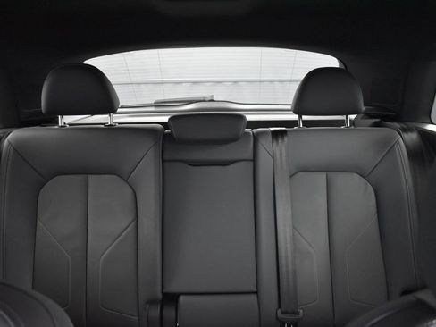 Certified 2025 Audi Q3 2.0T Premium AWD/4WD image 16