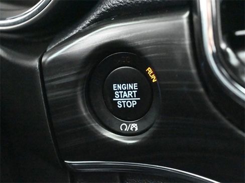 Used 2021 Jeep Grand Cherokee Limited w/ Premium Lighting Group image 35