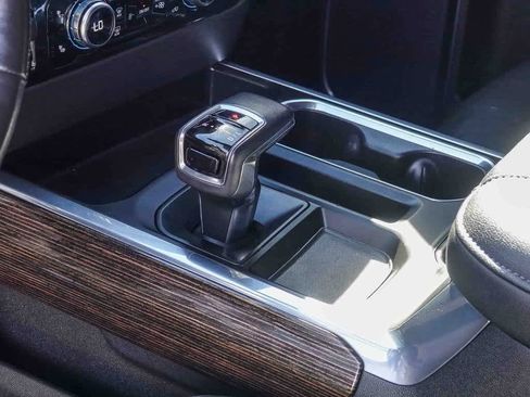 Used 2022 GMC Sierra 1500 Elevation w/ Elevation Premium Package image 18