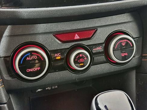 Certified 2022 Subaru Crosstrek 2.0i Premium AWD/4WD image 18