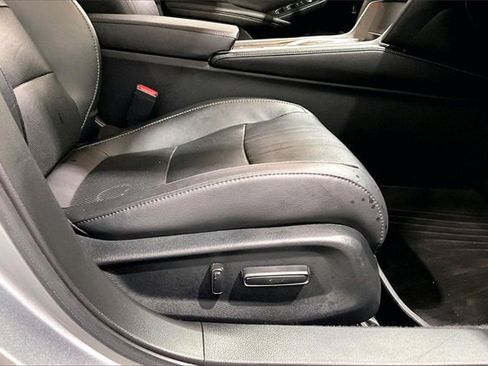 Used 2019 Honda Accord Touring image 41