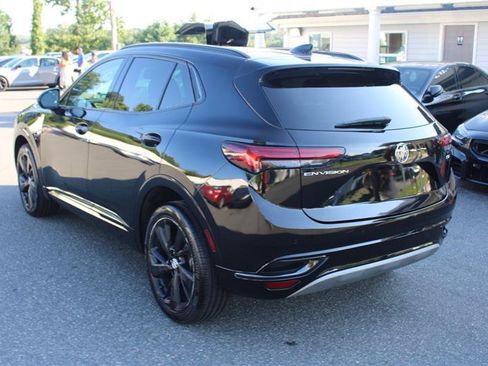Used 2022 Buick Envision Essence w/ Sport Touring Package FWD image 4