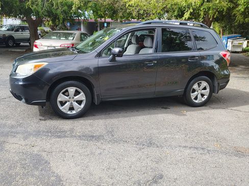 Used 2014 Subaru Forester 2.5i Premium w/ All-Weather Package image 2