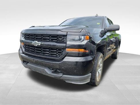 Used 2018 Chevrolet Silverado 1500 Custom w/ Custom Value Package RWD image 5