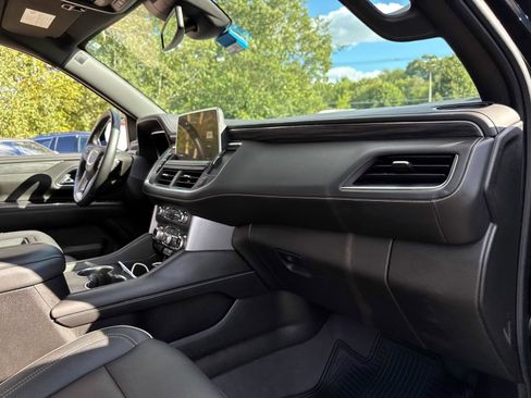 Used 2023 GMC Yukon SLT w/ SLT Luxury Package image 8