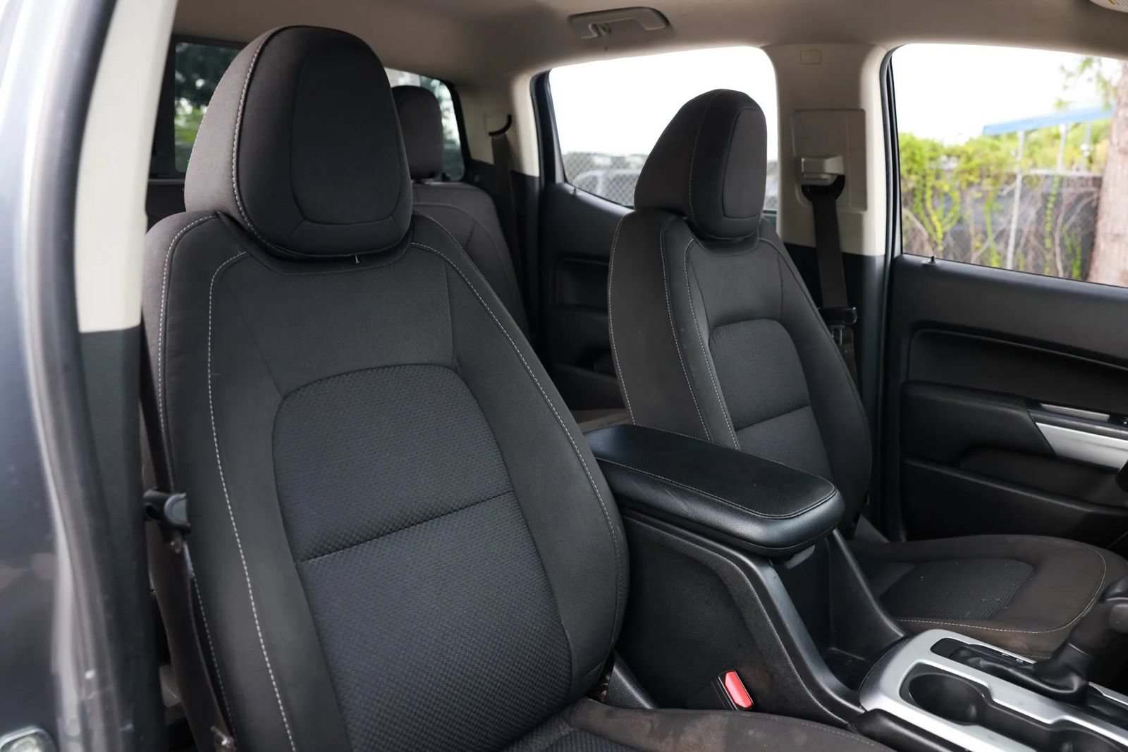 Used 2020 Chevrolet Colorado LT w/ Colorado RST Special Edition RWD image 24