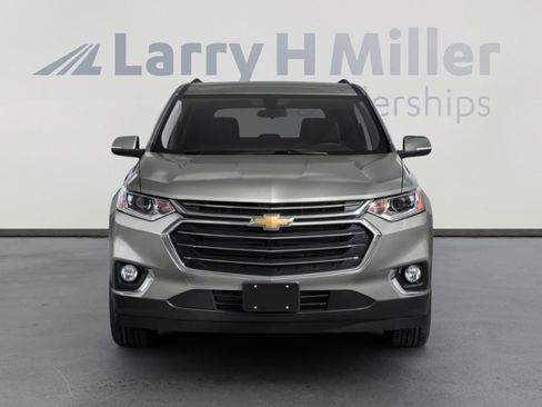 Used 2020 Chevrolet Traverse LT image 7