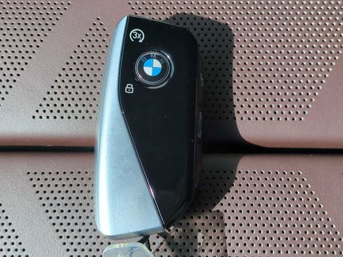 Used 2024 BMW i7 xDrive60 image 36