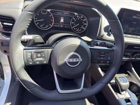 Certified 2023 Nissan Rogue SV w/ SV Premium B Package AWD/4WD image 16