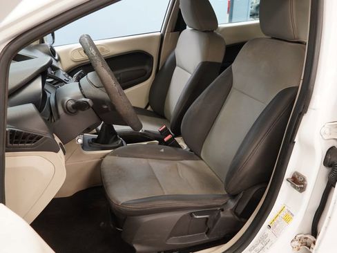 Used 2012 Ford Fiesta S FWD image 3