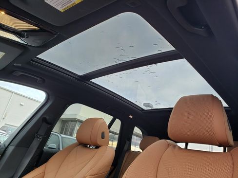 Used 2025 BMW X5 xDrive50e w/ M Sport Package image 19