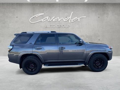 Used 2018 Toyota 4Runner SR5 image 17