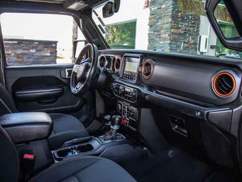 Used 2020 Jeep Gladiator Sport w/ Quick Order Package 24S image 18