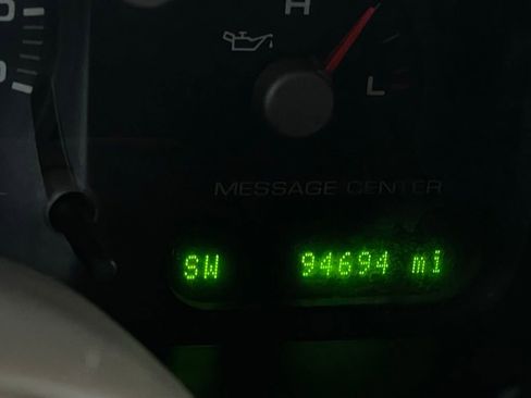 Used 2004 Ford Explorer Eddie Bauer image 27