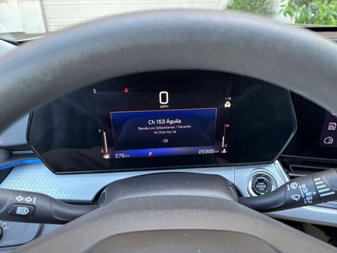 Used 2025 Chevrolet Trax LT FWD image 72