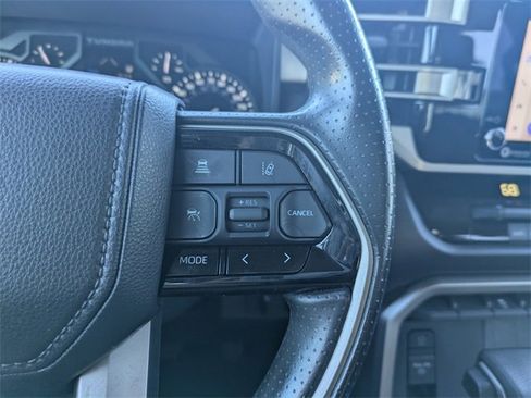 Used 2022 Toyota Tundra SR5 w/ Convenience Package image 25