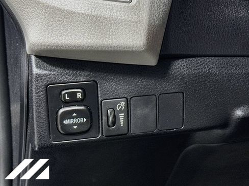Used 2014 Toyota Corolla LE FWD image 10