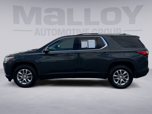 Used 2018 Chevrolet Traverse LT image 2