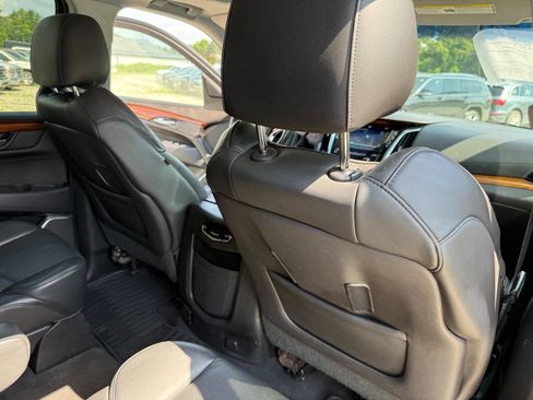 Used 2015 Cadillac Escalade Luxury AWD/4WD image 30