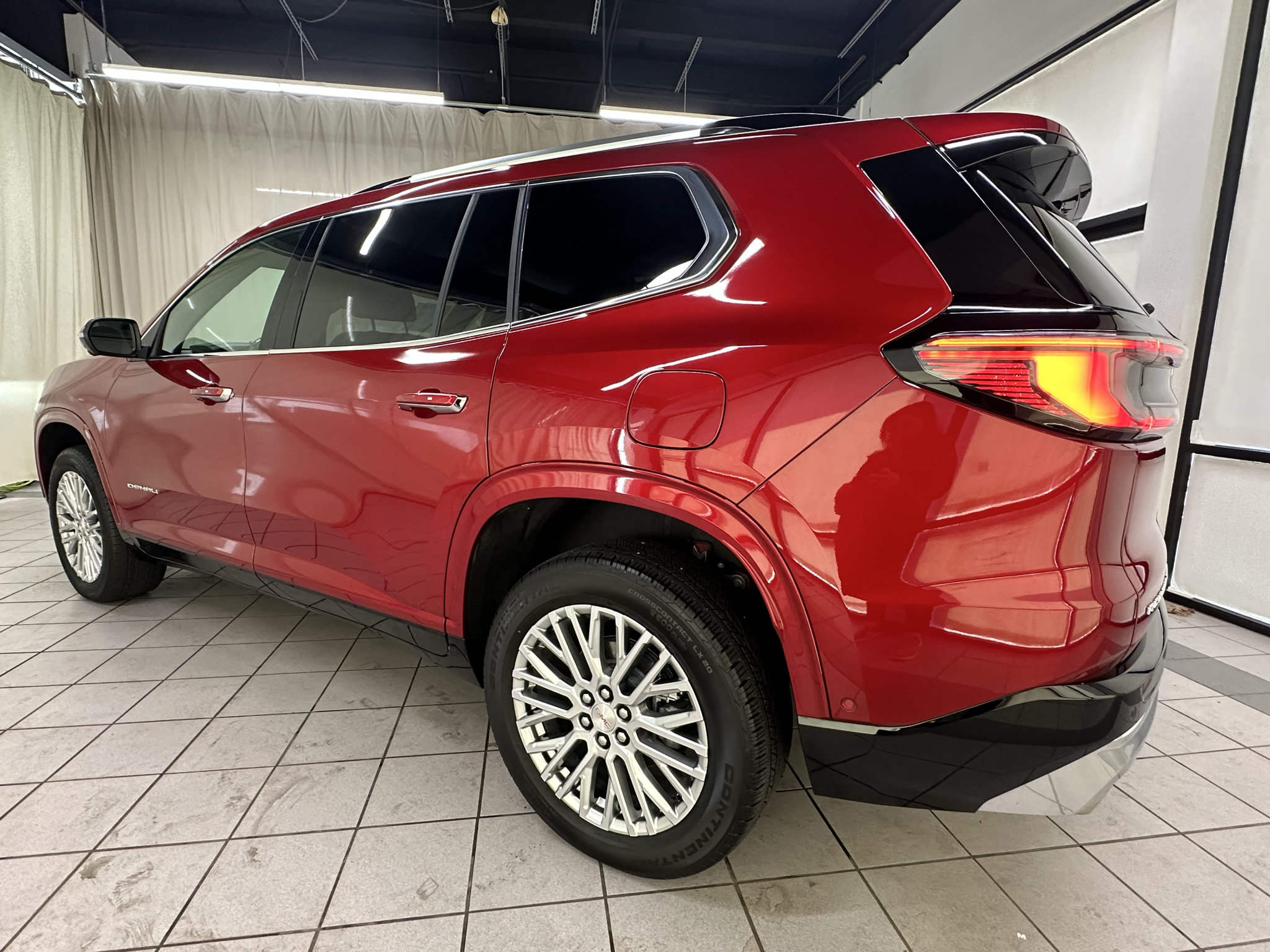 Used 2026 GMC Acadia Denali w/ Super Cruise Package AWD/4WD image 11